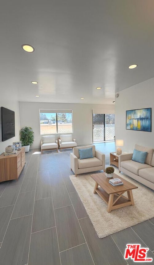 apt-228-3734 S Canfield Ave, Los Angeles, CA, 90034-4154 | Card Image