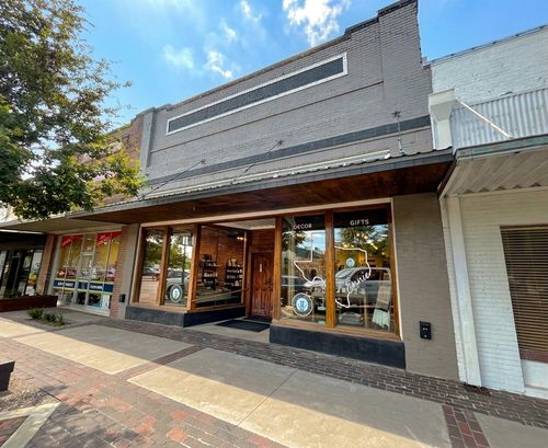 a-204 W Knox St, Ennis, TX, 75119-4026 | Card Image