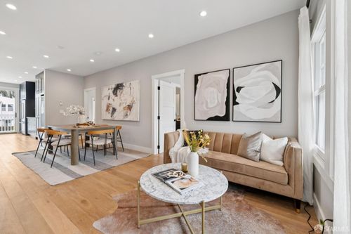 807 Vienna Street, San Francisco, CA, 94112 | Card Image