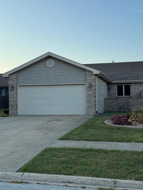 117 Dartmouth Dr, Bourbonnais, IL, 60914-1185 | Card Image