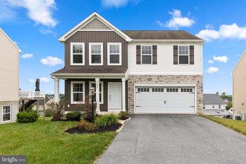 3937 Archer Ln, COLUMBIA, PA, 17512-9651 | Card Image
