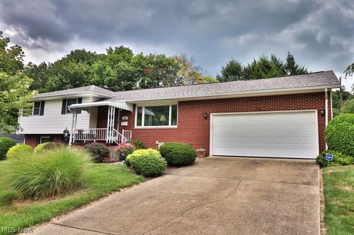 1836 Bayberry Ln, Coshocton, OH, 43812-3127 | Card Image