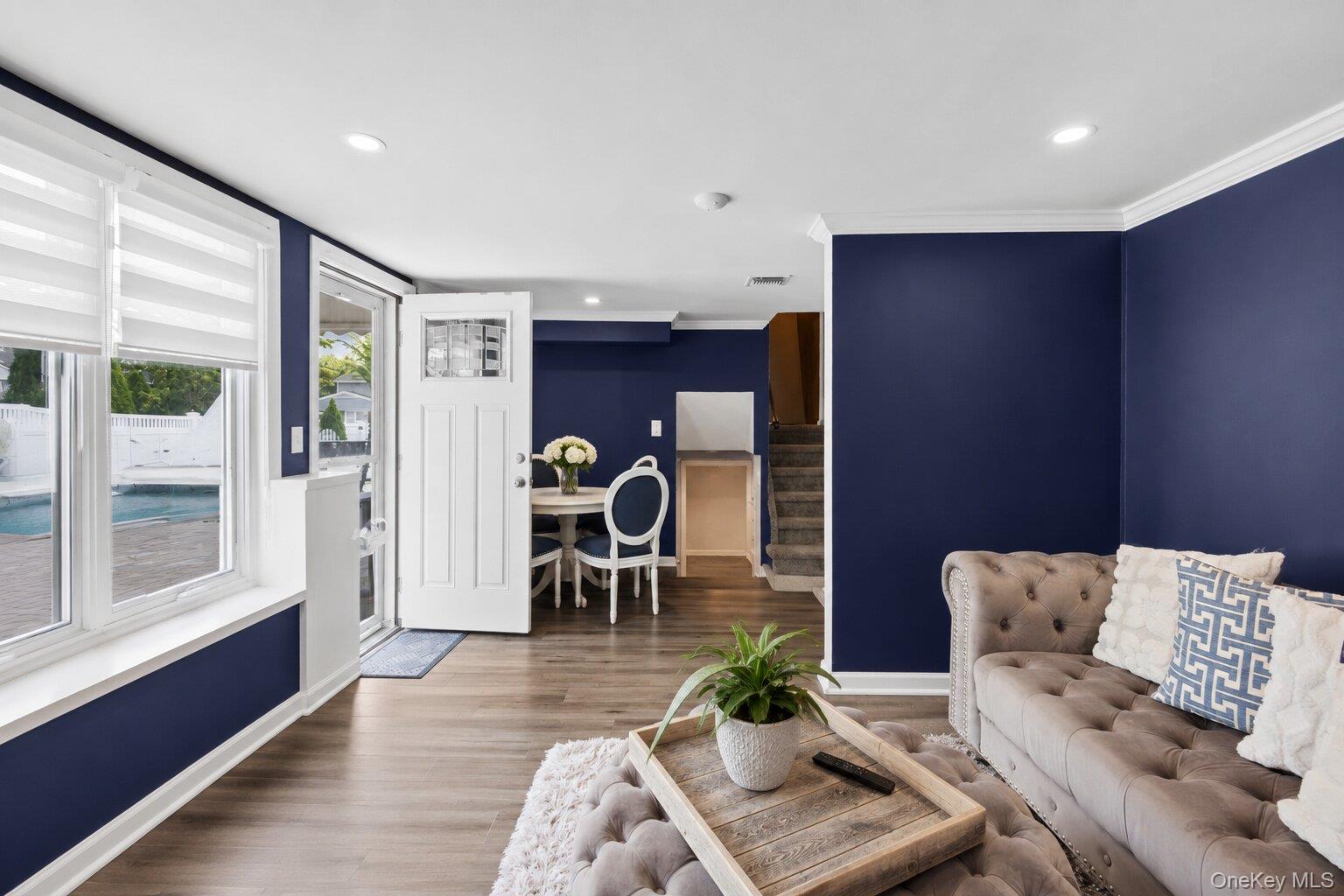 Residential in Oyster Bay 5