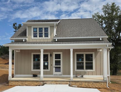 302 N Thomas Rd, Fort Oglethorpe, GA, 30742 | Card Image