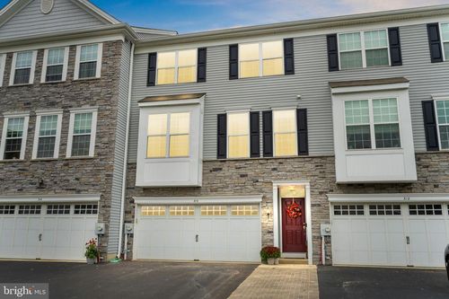 313 Chestnut Ct, LANGHORNE, PA, 19047-4101 | Card Image
