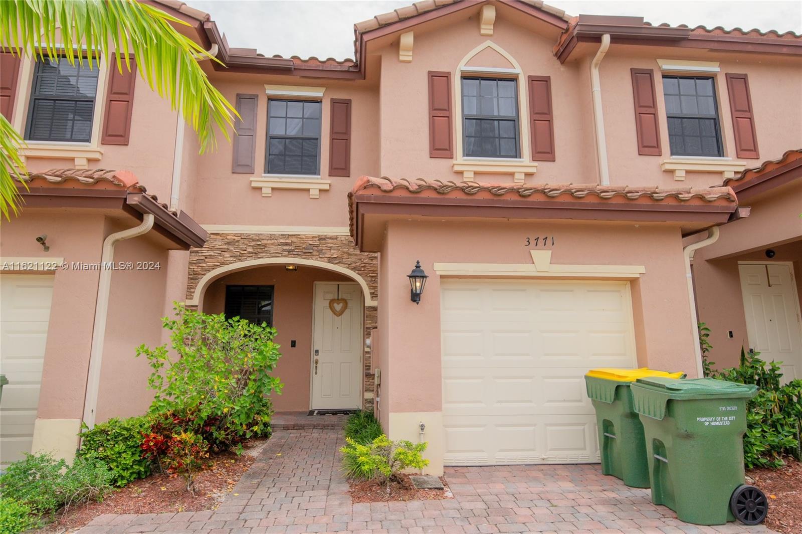 1st St, Homestead, FL 33033