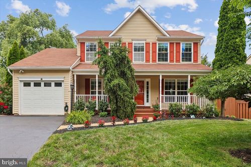 5722 Rhode Island Dr, WOODBRIDGE, VA, 22193-3824 | Card Image