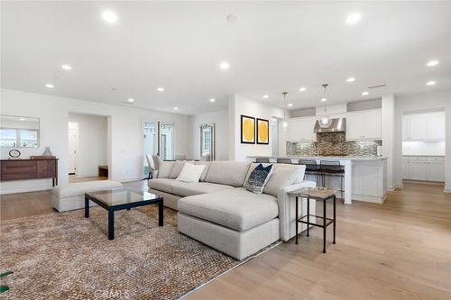 203 Via Galicia, San Clemente, CA, 92672 | Card Image