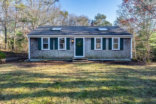 4 Lan Rd, Sandwich, MA, 02563-2512 | Card Image