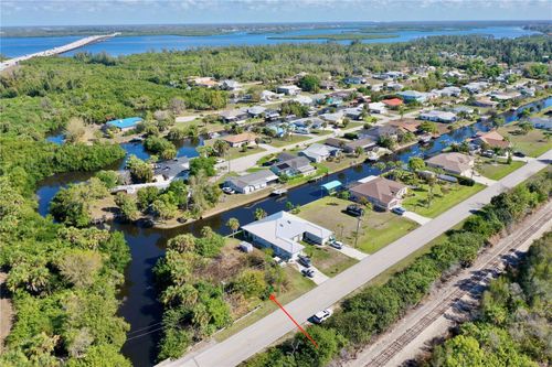 2803 Riverside Dr, PUNTA GORDA, FL, 33950-2349 | Card Image
