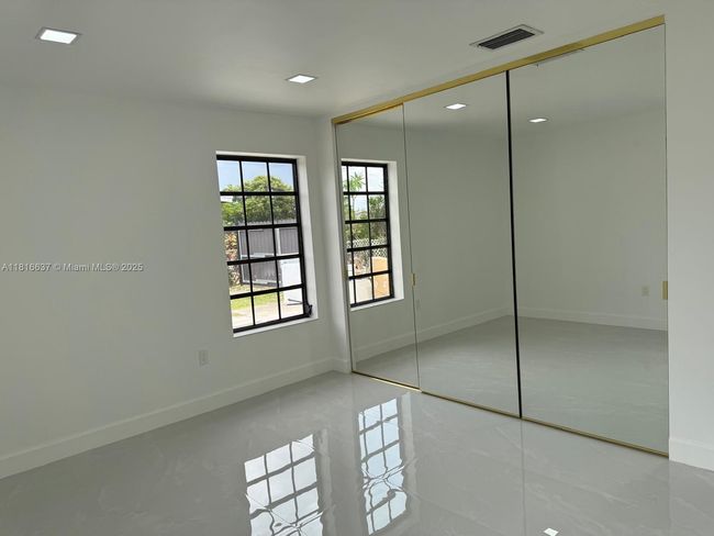 4314 Sw 97 Th Ct, House other with 5 bedrooms, 2 bathrooms and null parking in Miami FL | Image 25