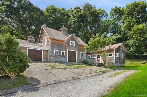326 Bedford Center Rd, Bedford, NY, 10506-1022 | Card Image