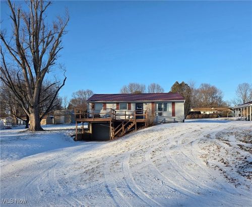 155 Sandy Dr Se, New Philadelphia, OH, 44663-7601 | Card Image