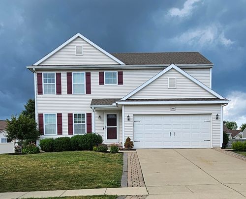 3439 Amber Oaks Dr, Howell, MI, 48855-7102 | Card Image