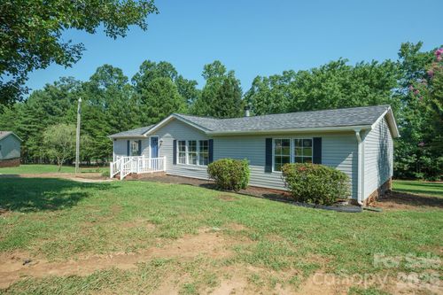 144 Carolina Wren Dr, Mooresville, NC, 28115-7165 | Card Image