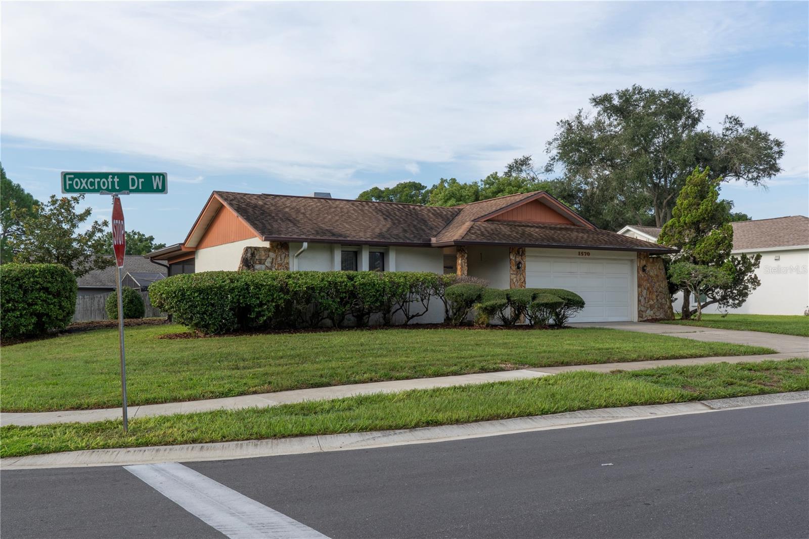 Foxcroft Dr, Palm Harbor, FL 34683