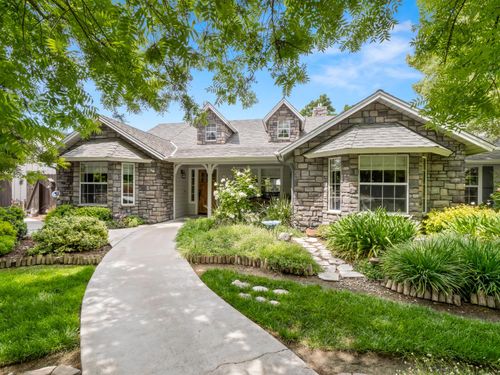 1565 S Highland Avenue, Sanger, CA, 93657 | Card Image