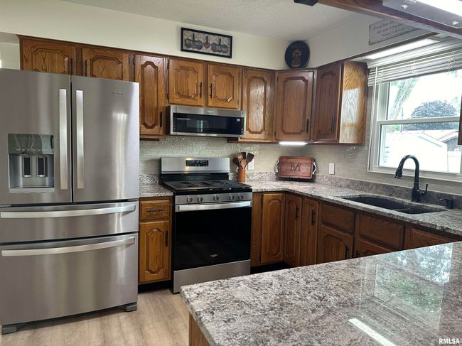 1439 Rosehill Ave, House other with 3 bedrooms, 2 bathrooms and null parking in Camanche IA | Image 7