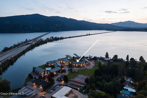 218-301 Iberian, Sandpoint, ID, 83864 | Card Image