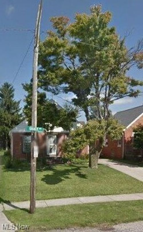 10201 Grace Ave, Garfield Heights, OH, 44125-2635 | Card Image