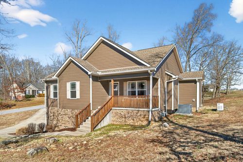 511 Cassie Ln, White Bluff, TN, 37187-4856 | Card Image