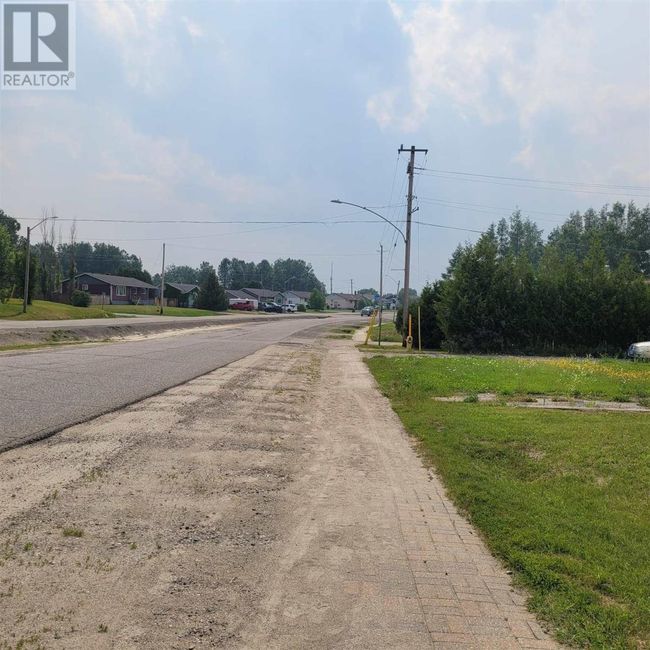 59 Manitou Rd, Home with 2 bedrooms, 1 bathrooms and null parking in Manitouwadge ON | Image 38