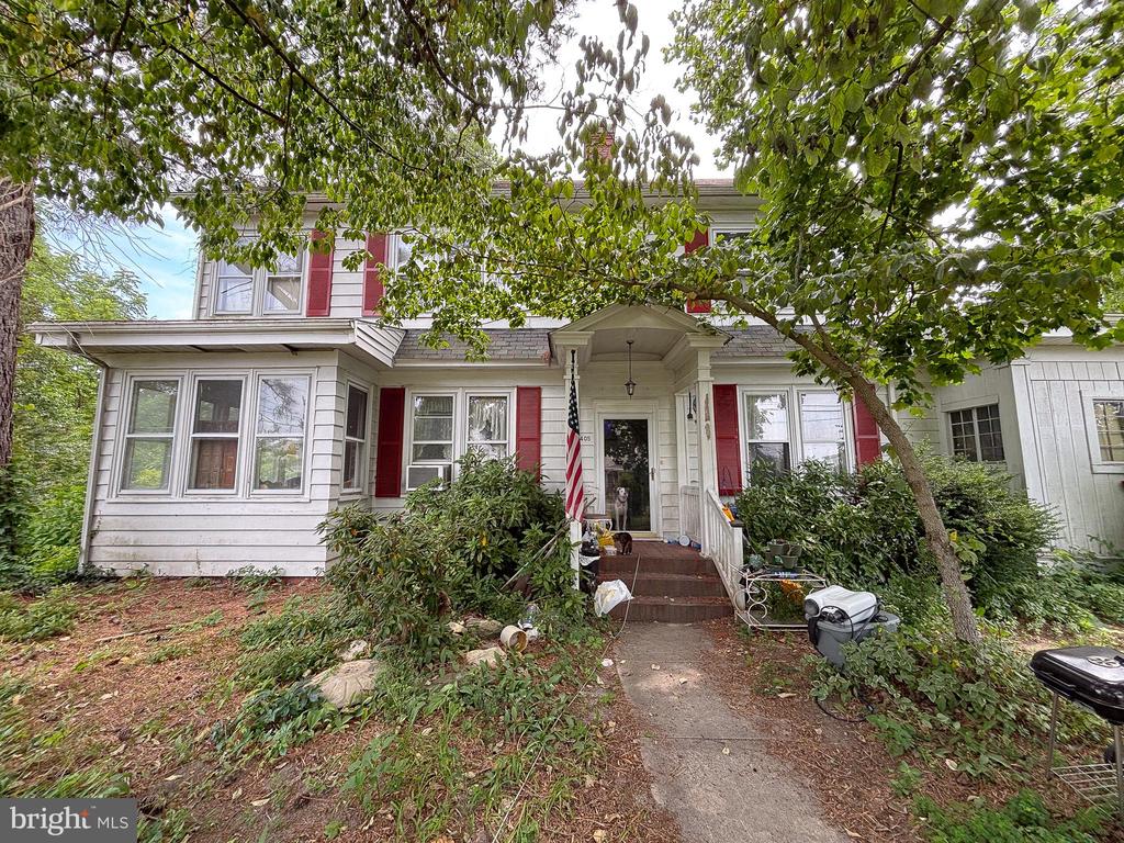 Residential in ELLENDALE 5