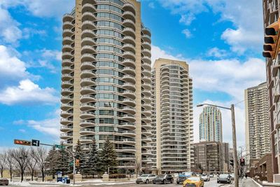 1705 - 1088 6 Ave Sw, Condo with 2 bedrooms, 2 bathrooms and 2 parking in Calgary AB | Image 1