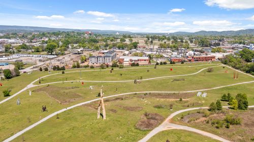 907 Montague Place, Chattanooga, TN, 37408 | Card Image