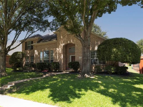 9705 Southern Hills Dr, Plano, TX, 75025-5083 | Card Image