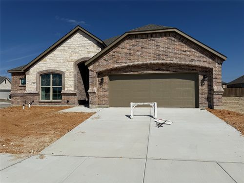 701 Broken Bow Ln, Cleburne, TX, 76033-4057 | Card Image