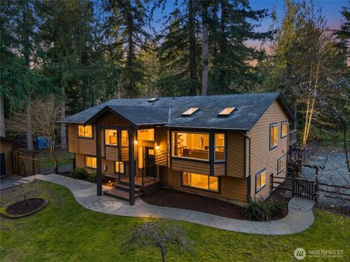27422 Se 236th St, Maple Valley, WA, 98038-6760 | Card Image