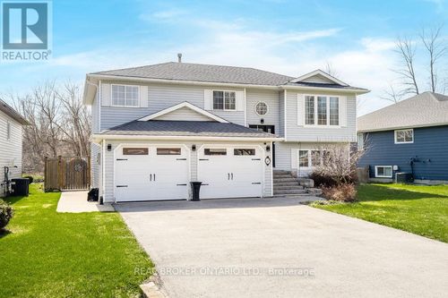 48 John St, Coldwater, ON, L0K1E0 | Card Image