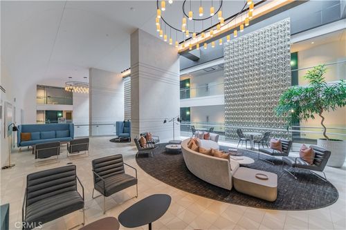 1803-400 S Broadway S, Los Angeles, CA, 90013 | Card Image