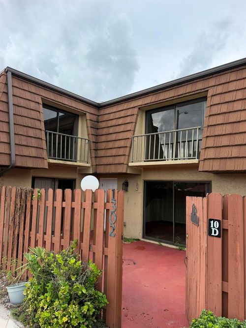 10d-1302 Nebraska Ave, Fort Pierce, FL, 34950-5217 | Card Image