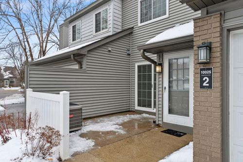apt-2-10025 Russell Ave N, Brooklyn Park, MN, 55444-1048 | Card Image