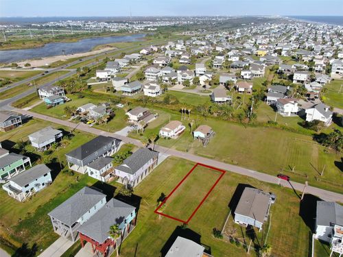 4024B Surf Dr, Galveston, TX, 77554-8803 | Card Image