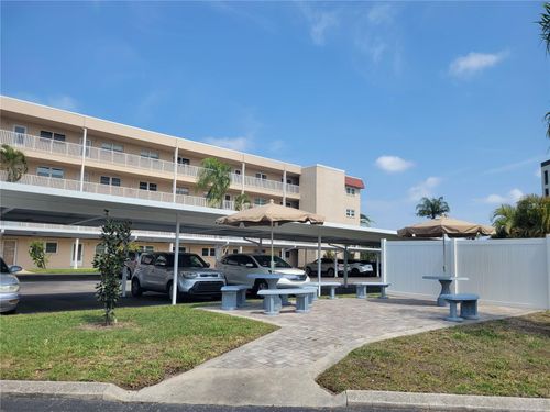404-9950 62nd Ter N, St Petersburg, FL, 33708-3565 | Card Image