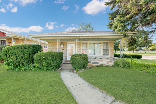 9100 S Saint Louis Ave, Evergreen Park, IL, 60805-1509 | Card Image