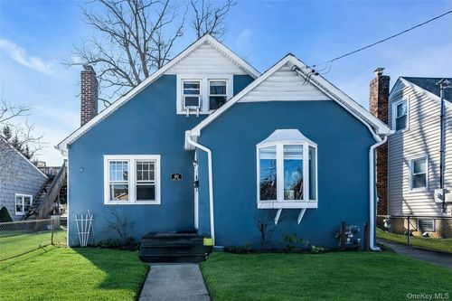 60 Cherry St, Massapequa, NY, 11758-5117 | Card Image