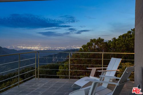 475 Stunt Rd, Calabasas, CA, 91302-2329 | Card Image