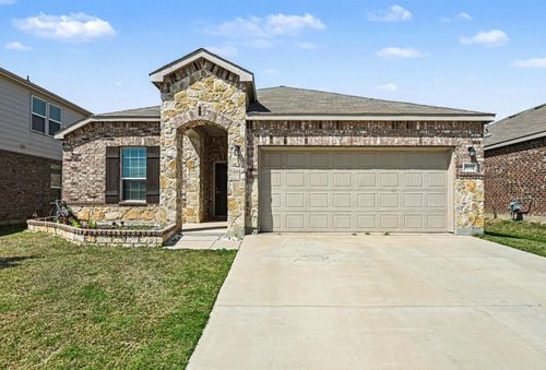 9117 Redshire Lane, Fort Worth, TX, 76131 | Card Image