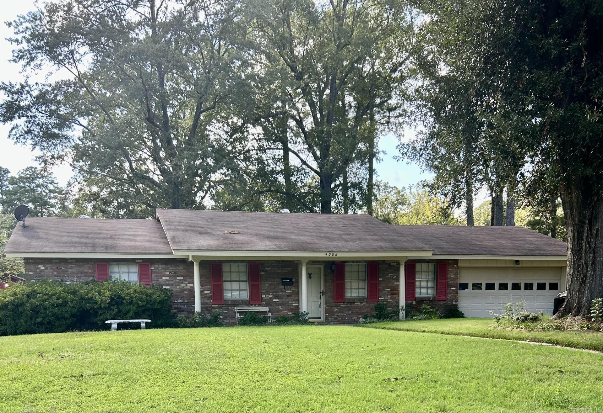 Fir St, Pine Bluff, AR 71603