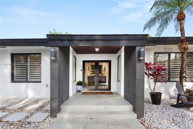 13505 Sw 83 Rd Ct, House other with 4 bedrooms, 4 bathrooms and null parking in Pinecrest FL | Image 6