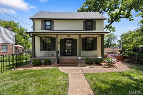 8564 Big Bend Blvd, Webster Groves, MO, 63119-3802 | Card Image