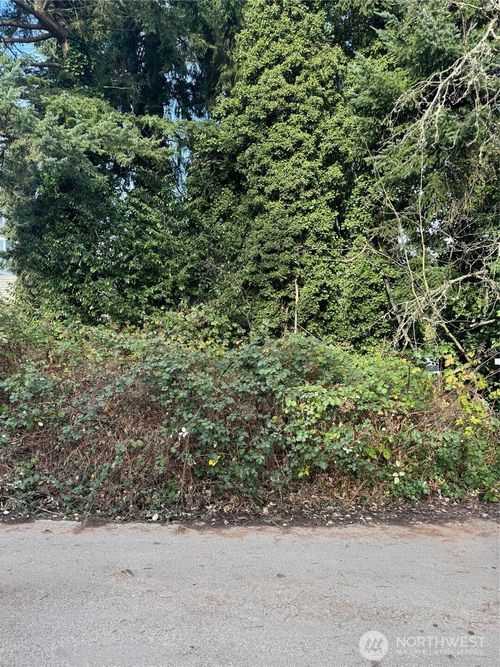 845 Nw 95th St, Seattle, WA, 98117-2208 | Card Image