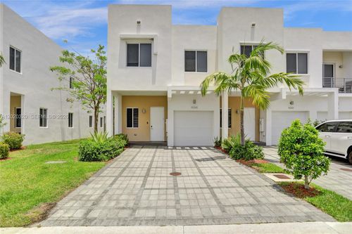 10265 Nw 72nd Ter, Doral, FL, 33178-4413 | Card Image
