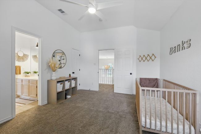 Bathroom accessible for bedroom and game room | Image 30
