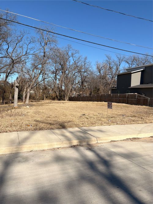 4511 Yancy St, Dallas, TX, 75216-5028 | Card Image