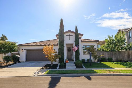 746 Ranger St, Oakdale, CA, 95361-8694 | Card Image